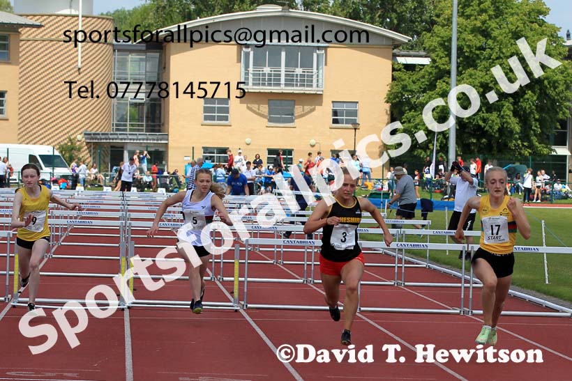 Womens Under-17s and Girls Under-15s Hurdles, 2022 Northern Inter Counties U17s and U15s Track and Field, York, Thursday, June 2nd. Photo: David T. Hewitson/Sports for All Pics